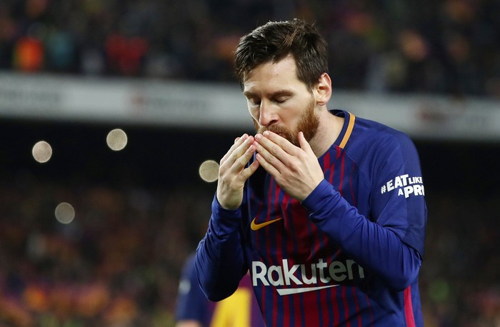 Soccer Football - La Liga Santander - FC Barcelona v Real Madrid - Camp Nou, Barcelona, Spain - May 6, 2018   Barcelona's Lionel Messi celebrates scoring their second goal    REUTERS/Sergio Perez