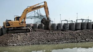 Pembangunan Tanggul Pengaman Pantai Cilincing