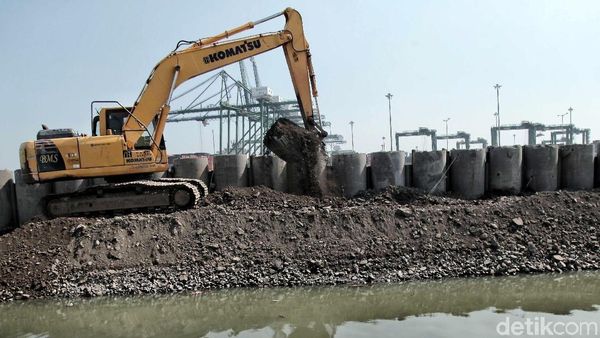 Pembangunan Tanggul Pengaman Pantai Cilincing
