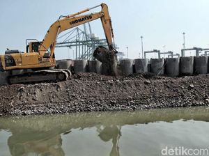 Pembangunan Tanggul Pengaman Pantai Cilincing Pembangunan Tanggul Pengaman Pantai Cilincing