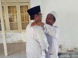 Jelang Debat Cagub, Gus Ipul Pilih Sowan Kiai Jabir Ali Ridho