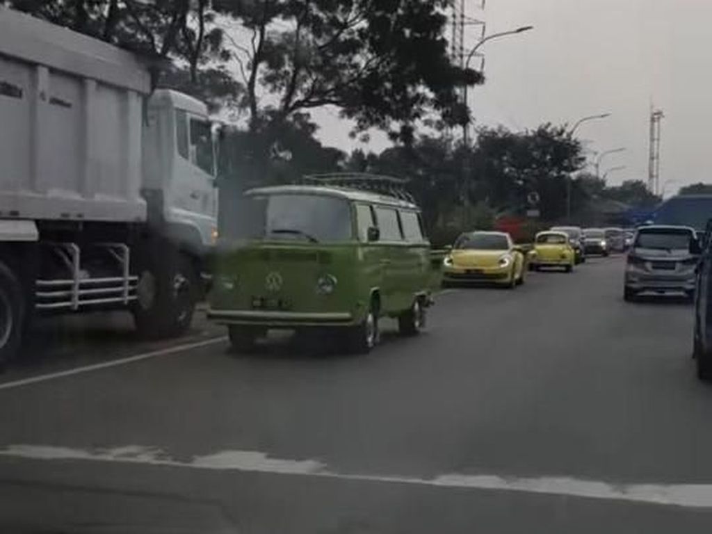Viral Konvoi VW Lawan Arah di Tol Jagorawi Arah Puncak