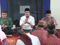 Gus Ipul Minta Doa Kepada Anak Yatim Sebelum Maju Debat