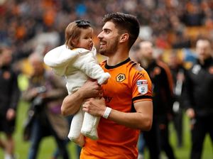 Ditaksir Klub-Klub Besar, Pemain Ini Pilih Bertahan di Wolverhampton