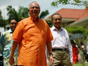 Jelang Pemilu Besok, Najib dan Mahathir Akan Pidato Malam Ini