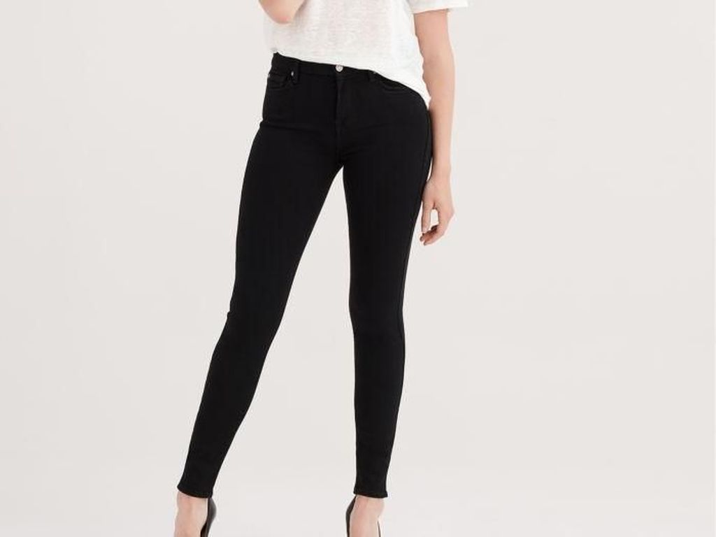 5 Jeans yang Punya Efek Melangsingkan untuk Pemilik Paha Lebar 5 Jeans yang Punya Efek Melangsingkan untuk Pemilik Paha Lebar