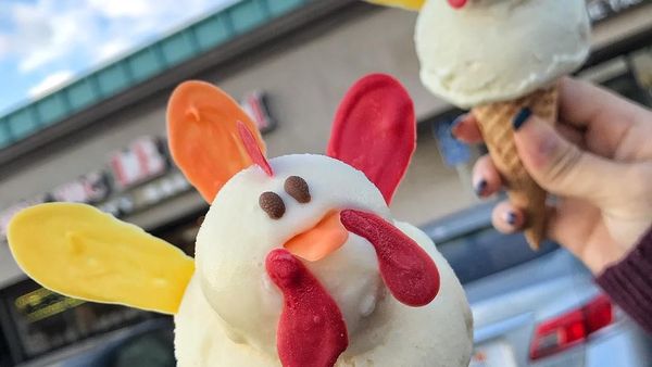 Cuaca Panas Begini Enaknya Makan Gelato Unik Berbentuk Imut!