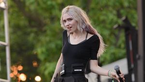 Para Perempuan dalam Kehidupan Elon Musk