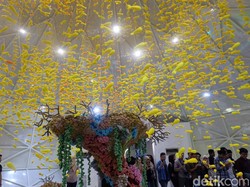 Kekaguman Donny Damara dan Ari Tulang Melihat ArtJog 11