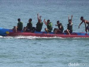 Main ke Pantai Simbaronce, Primadona Baru di Trenggalek