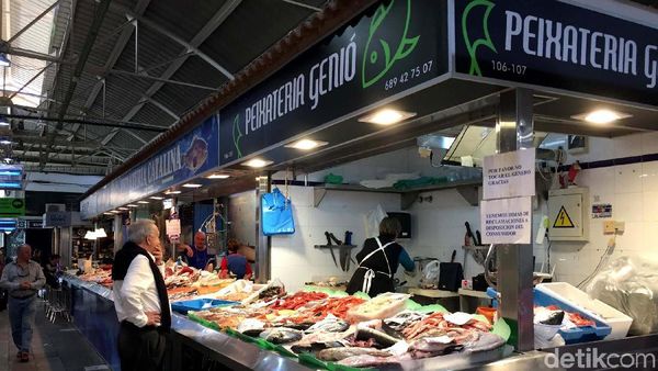 Mengintip Pasar Ratusan Tahun Orang Spanyol