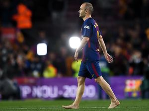 Kepindahan Iniesta ke China Batal?