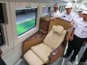 Kereta First Class buat Mudik Beroperasi Besok, Ini Jadwalnya