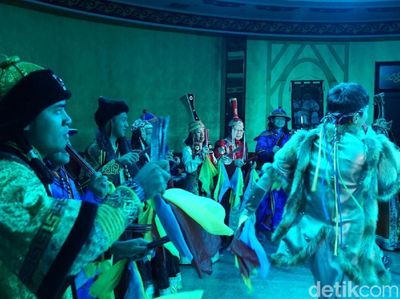 Foto: Jamuan Makan Malam ala Kaisar Genghis Khan