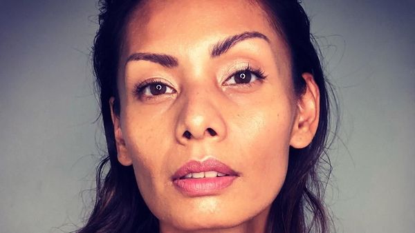 Foto: Rahasia Ramping Awet Muda Presenter Lawas Caroline Zachrie