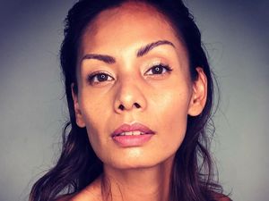 Foto: Rahasia Ramping Awet Muda Presenter Lawas Caroline Zachrie