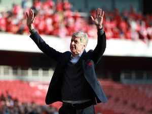 Wenger Tak Akan Kembali ke Arsenal, Nonton Pertandingan pun Tidak