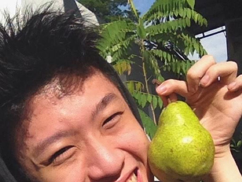 Mengintip Gaya Makan Rich Brian Hingga Gal Gadot yang Menawan Mengintip Gaya Makan Rich Brian Hingga Gal Gadot yang Menawan