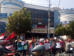 Tuntut Pemkot Kelola Pasar Pagi Tegal, Pedagang Mogok Jualan