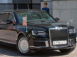 Spesifikasi Mobil Vladimir Putin, Diserang Bom pun Masih Aman