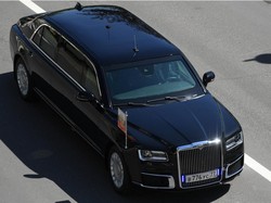 Mobil Dinas Vladimir Putin Keren Banget!