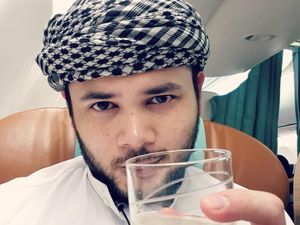 Ini Dia Makanan Kesukaan Ridho Rhoma dan Gaya Makannya Saat Umroh