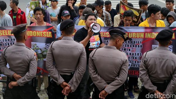 KPK Didesak Buka Lagi Kasus Dana PPID