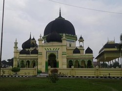 Cantiknya Masjid Bergaya Timteng & India di Aceh