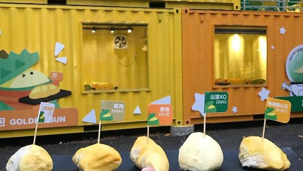 Pencinta Durian! Ada Dessert Serba Musang King di Taman Durian Ini