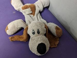 Boneka Anjing Ketinggalan di Bandara, Netizen Bantu Cari Pemiliknya