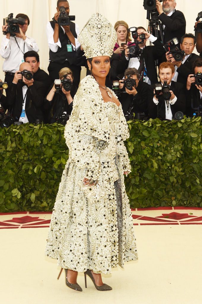 NEW YORK, NY - MAY 07:  Rihanna attends the Heavenly Bodies: Fashion & The Catholic Imagination Costume Institute Gala at The Metropolitan Museum of Art on May 7, 2018 in New York City.  (Photo by Jamie McCarthy/Getty Images)