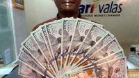 Situasi di Money Changer Saat Dolar AS Tembus Rp 14.000