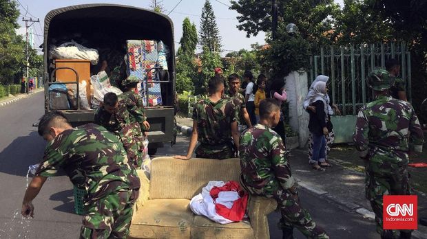 TNI Kosongkan 10 Rumah di Kompleks AD Tanah Kusir