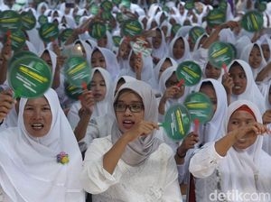 Khofifah Dihadiahi Jingle Baru dari Kiai Bangkalan