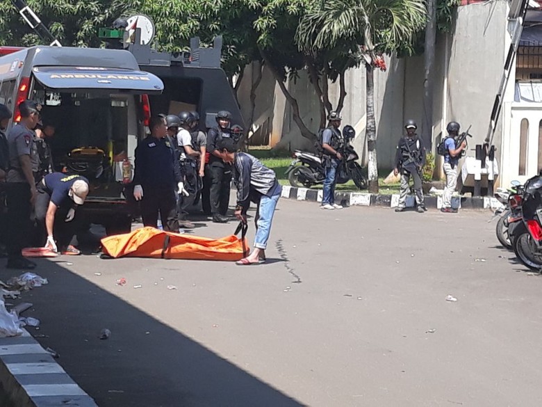 18 Jam Rusuh Mako Brimob: 6 Kantong Jenazah, 6 Peti, Tanpa Penjelasan