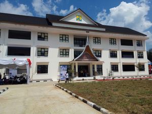 PUPR Bangun Rusunawa Khusus Perajin Tenun di Tanah Datar PUPR Bangun Rusunawa Khusus Perajin Tenun di Tanah Datar