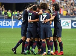 Para pemain PSG merayakan gol yang dicetak Lo Celso. PSG memimpin 1-0 hingga istirahat. (Foto: Stringer/Reuters)