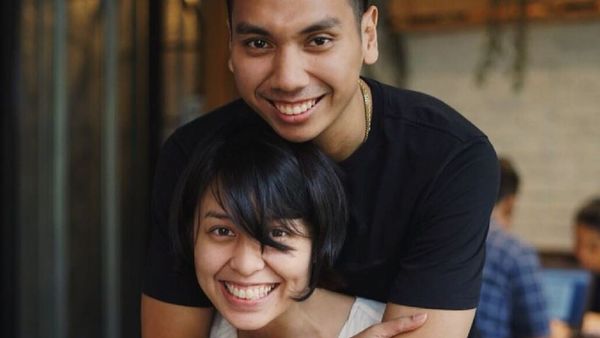 Potret Romantis Rayi RAN dan Istri di Pernikahan Ketujuh Tahun