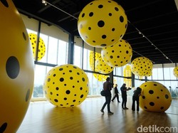 Seniman Nyentrik Yayoi Kusama Intervensi Jakarta