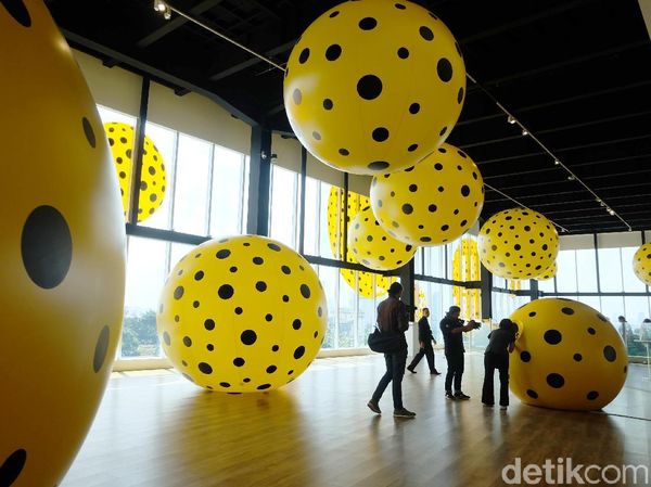 Instagramable Banget! Karya-karya Yayoi Kusama di Museum MACAN