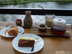 Anthology Coffee : Santai Sore Ditemani Kopi Sunda Arumanis dan Banana Loaf di Pinggir Danau