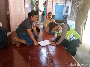 2 Bulan Tinggal di Polres, Penyerang Kiai di Lamongan Pulang Kampung 2 Bulan Tinggal di Polres, Penyerang Kiai di Lamongan Pulang Kampung