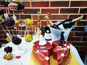 Ya Ampun! 10 Kue Ini Dibuat Khusus untuk Rayakan Perceraian