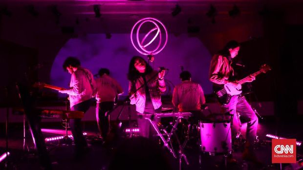 Konser Matter Halo di Jakarta, Selasa (8/5).