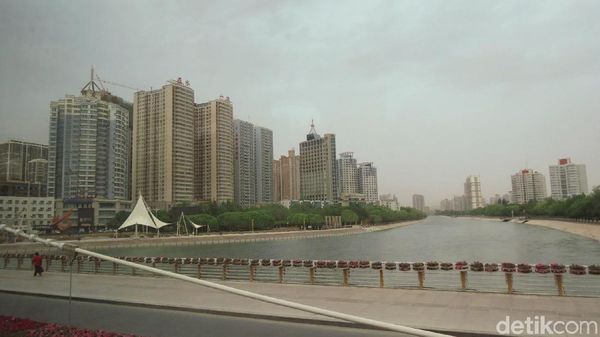 Foto: Kota Jalur Sutra di Gurun Pasir China