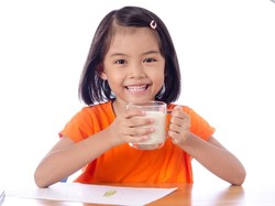 Bun, Ini Pentingnya Asupan Kalsium untuk Proses Belajar si Kecil