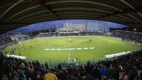 Stadio Ezio Scida merupakan kandang dari Crotone. Kapasitasnya 16.547 tempat duduk. (Foto: Maurizio Lagana/Getty Images)