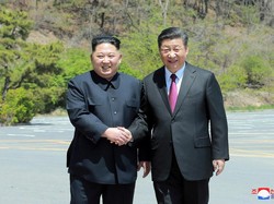 Presiden China Kirimi Kim Jong-Un Ucapan Selamat HUT Korut ke-70