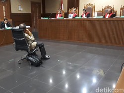 Eks Ketua PT Manado Dituntut 8 Tahun Penjara