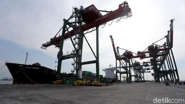 Begini Canggihnya Terminal Teluk Lamong di Surabaya
